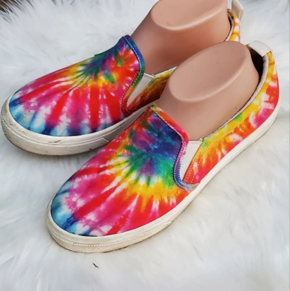 Skechers Tie Dye Slip on Sneakers 9.5